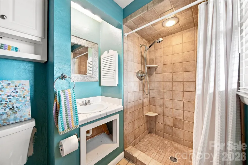 220 Lakeshore Lane Taylorsville, NC 28681