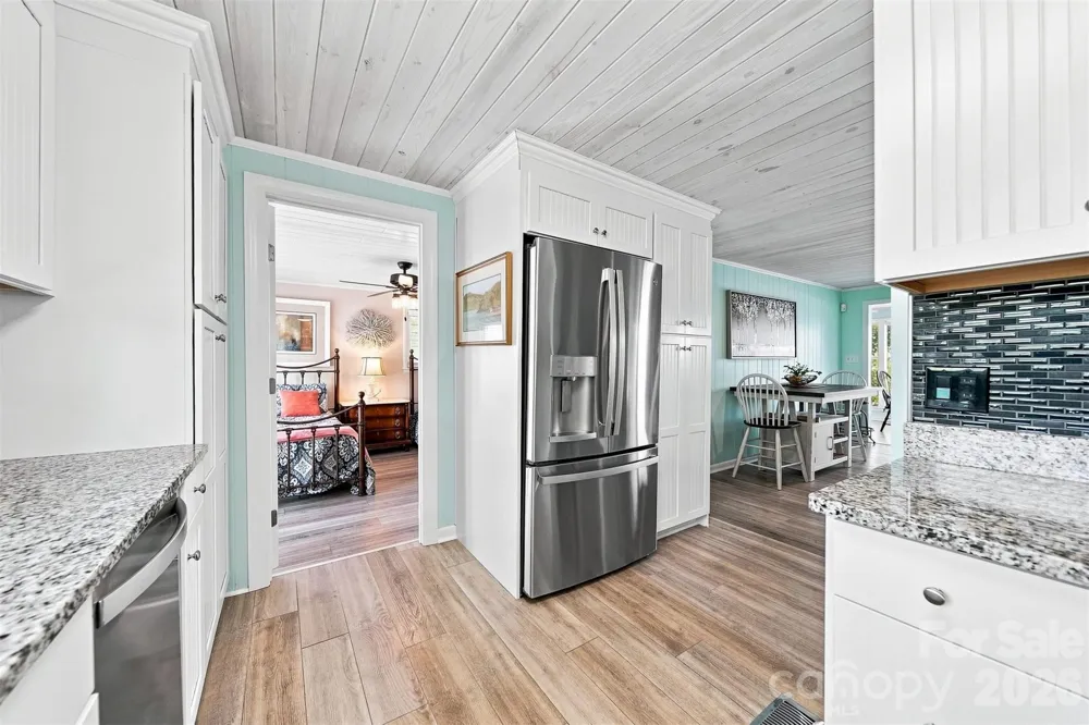 220 Lakeshore Lane Taylorsville, NC 28681