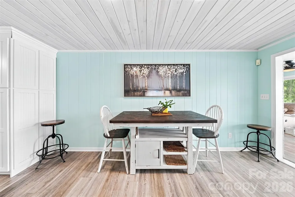 220 Lakeshore Lane Taylorsville, NC 28681