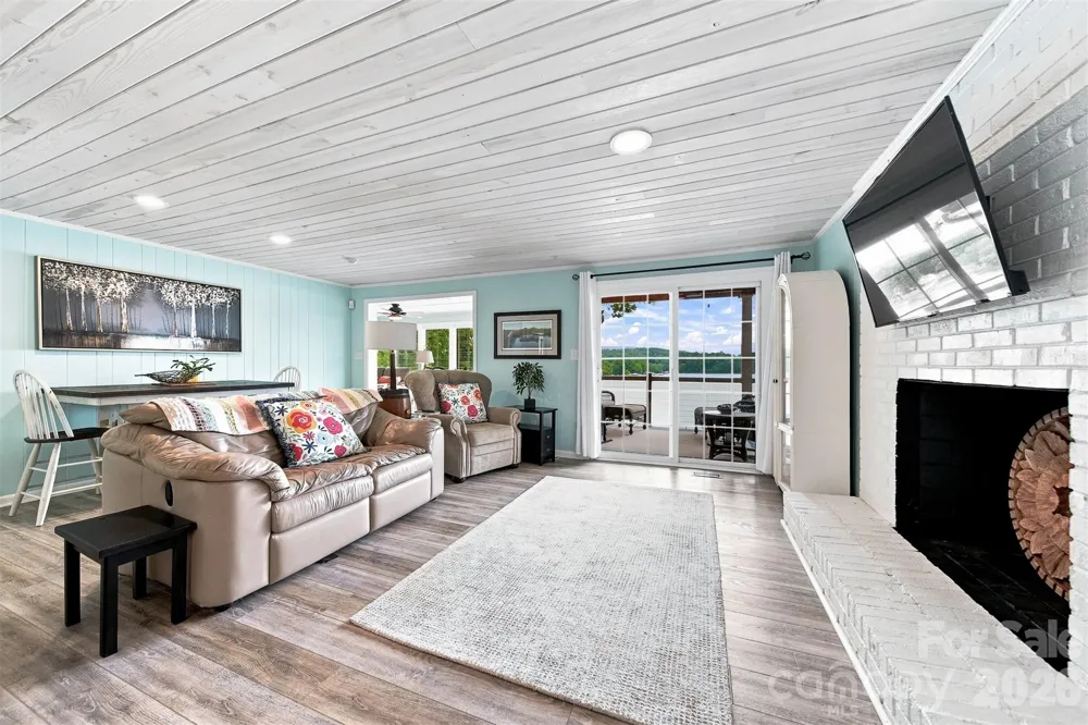 220 Lakeshore Lane Taylorsville, NC 28681