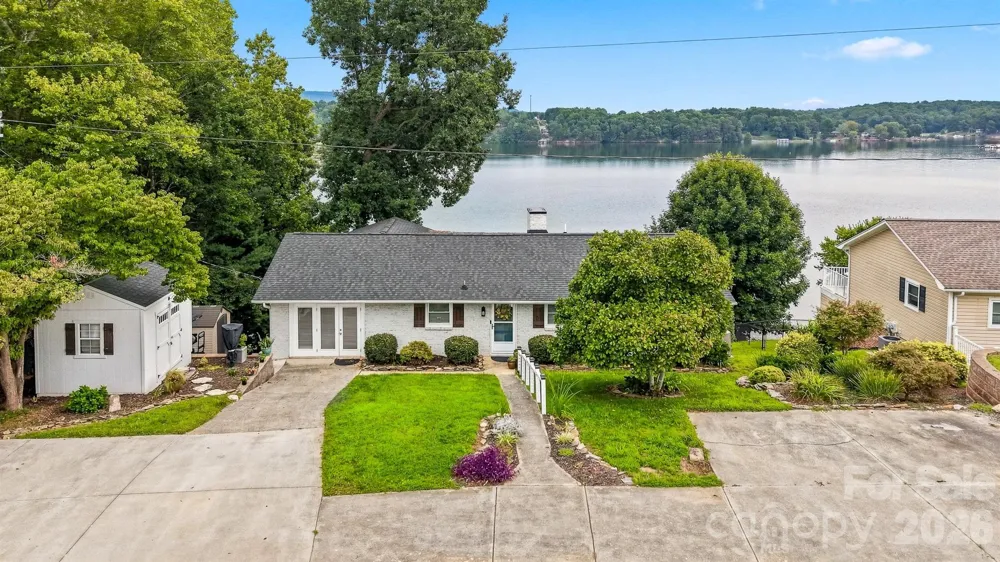 220 Lakeshore Lane Taylorsville, NC 28681