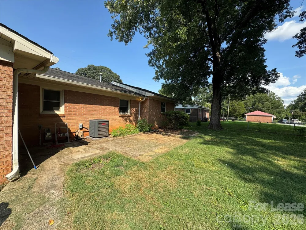 805 Furman Street Dallas, NC 28034