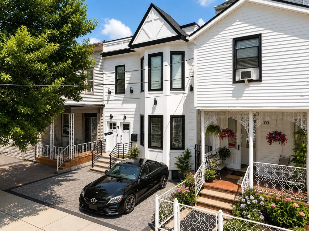 72 46TH ST Weehawken, NJ 07086