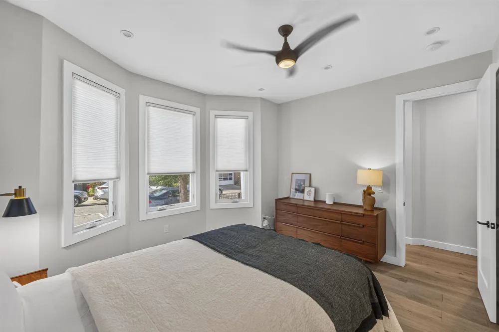 72 46TH ST Weehawken, NJ 07086