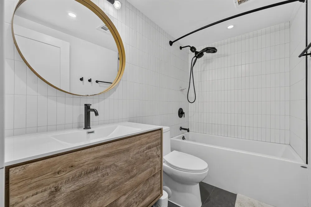 72 46TH ST Weehawken, NJ 07086