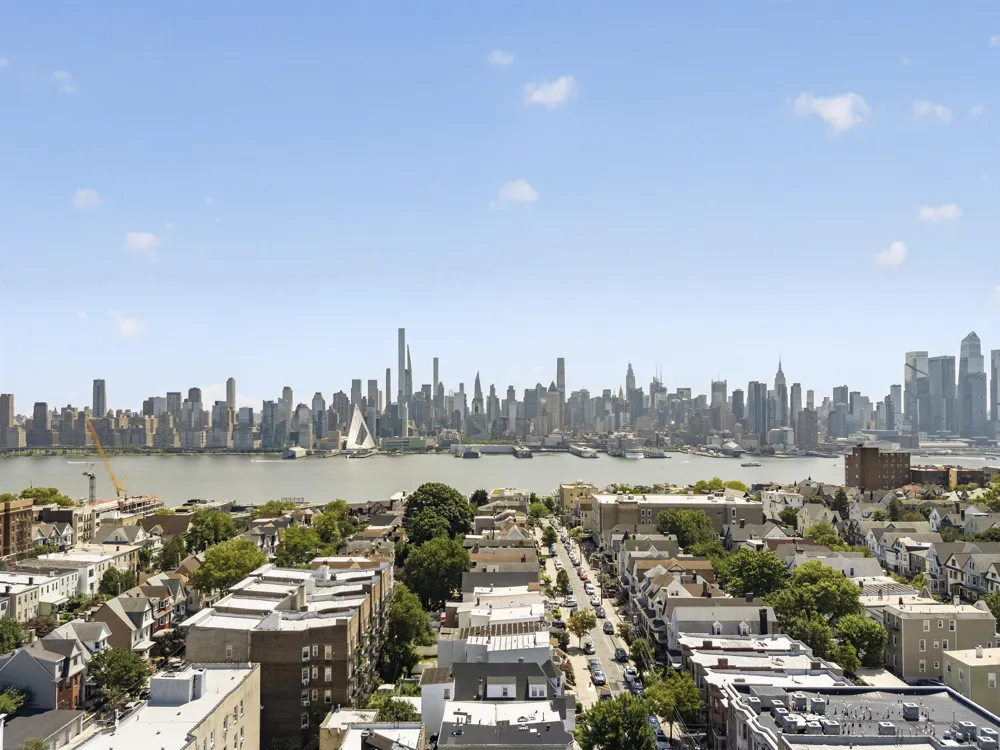 72 46TH ST Weehawken, NJ 07086