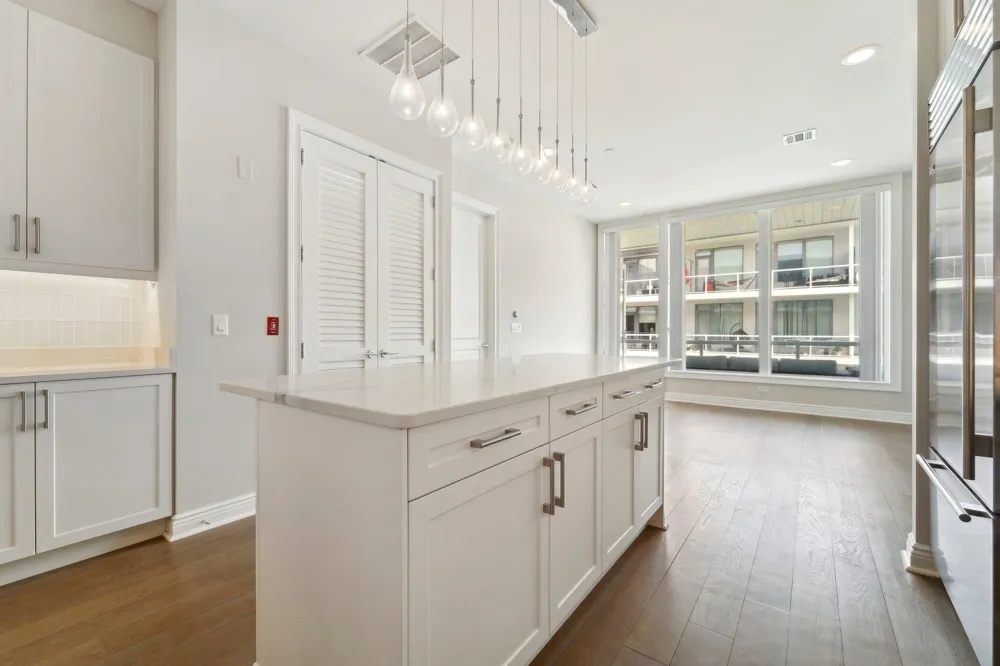3 SOMERSET LANE Edgewater, NJ 07020