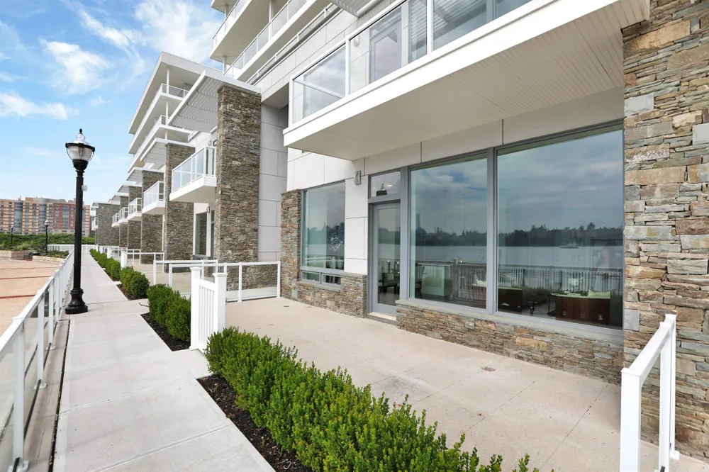 3 SOMERSET LANE Edgewater, NJ 07020