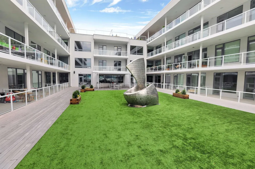 3 SOMERSET LANE Edgewater, NJ 07020