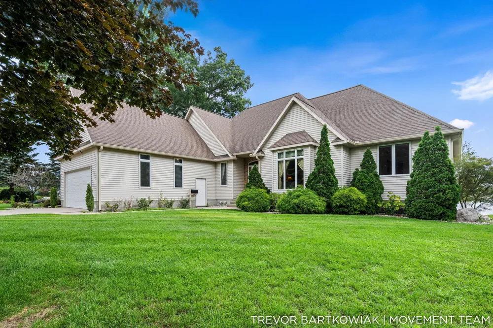 2696 Middle Lake Road Twin Lake, MI 49457