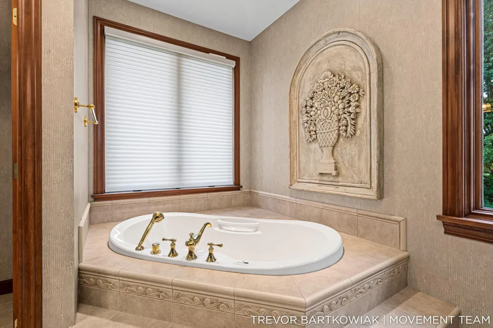 2696 Middle Lake Road Twin Lake, MI 49457