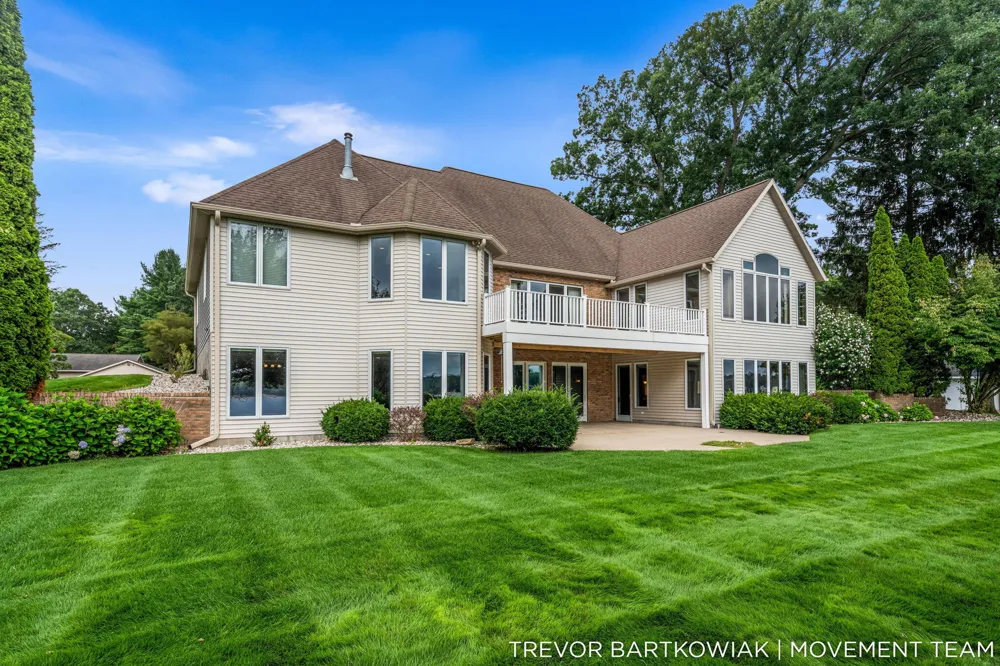 2696 Middle Lake Road Twin Lake, MI 49457