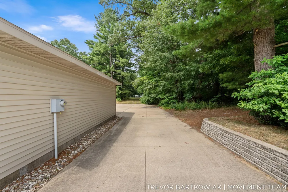 2696 Middle Lake Road Twin Lake, MI 49457