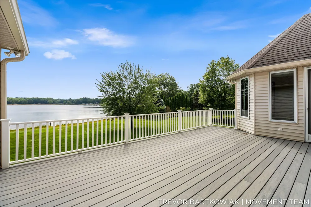 2696 Middle Lake Road Twin Lake, MI 49457