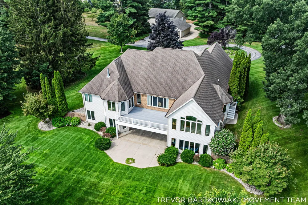 2696 Middle Lake Road Twin Lake, MI 49457