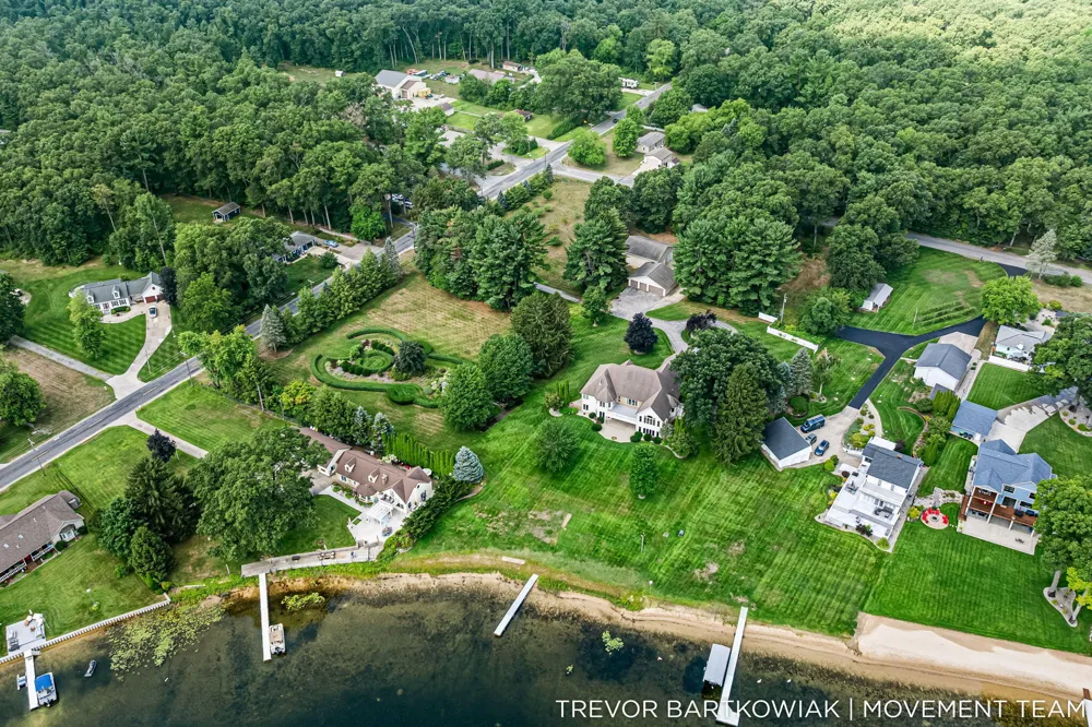 2696 Middle Lake Road Twin Lake, MI 49457
