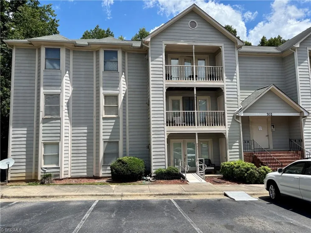 702 Glendale Drive Greensboro, NC 27406