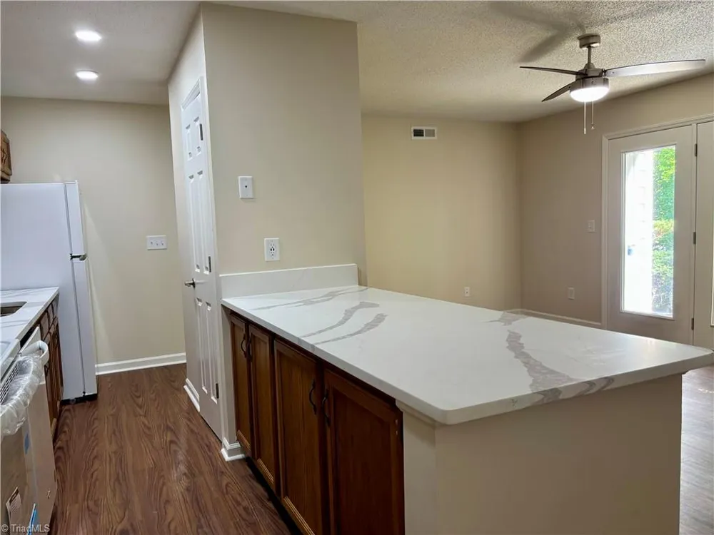 702 Glendale Drive Greensboro, NC 27406