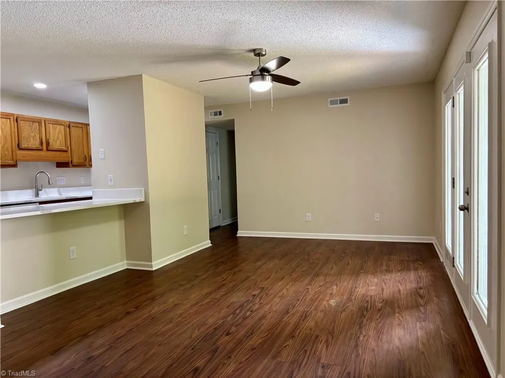 702 Glendale Drive Greensboro, NC 27406