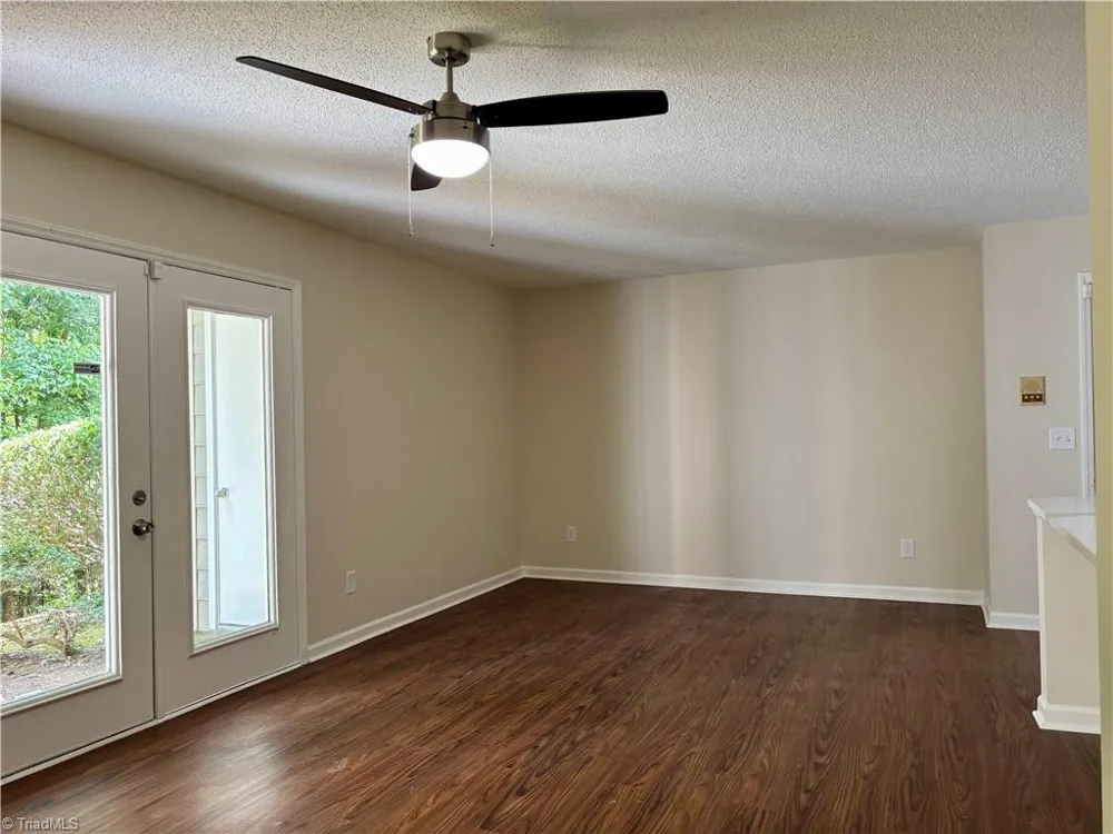 702 Glendale Drive Greensboro, NC 27406