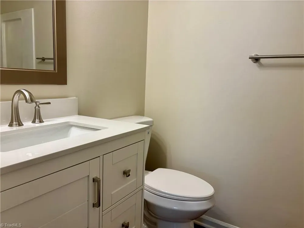 702 Glendale Drive Greensboro, NC 27406