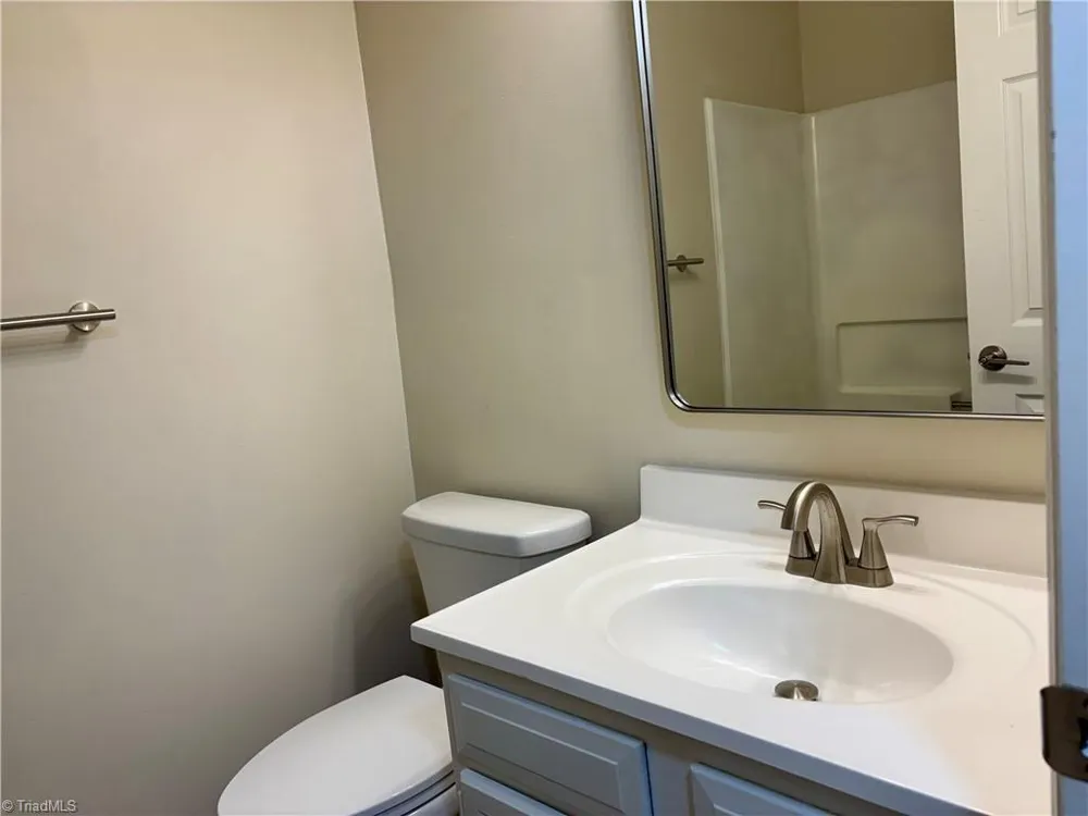 702 Glendale Drive Greensboro, NC 27406
