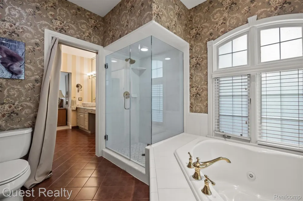 56439 Nickelby S Shelby Charter Township, MI 48316