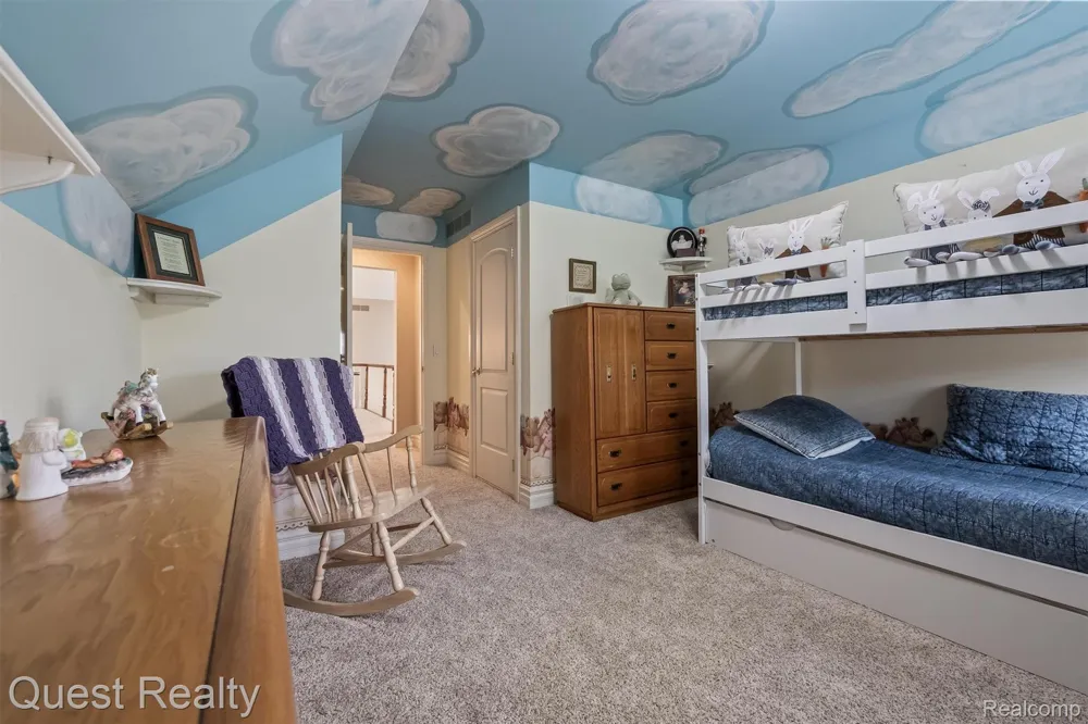 56439 Nickelby S Shelby Charter Township, MI 48316