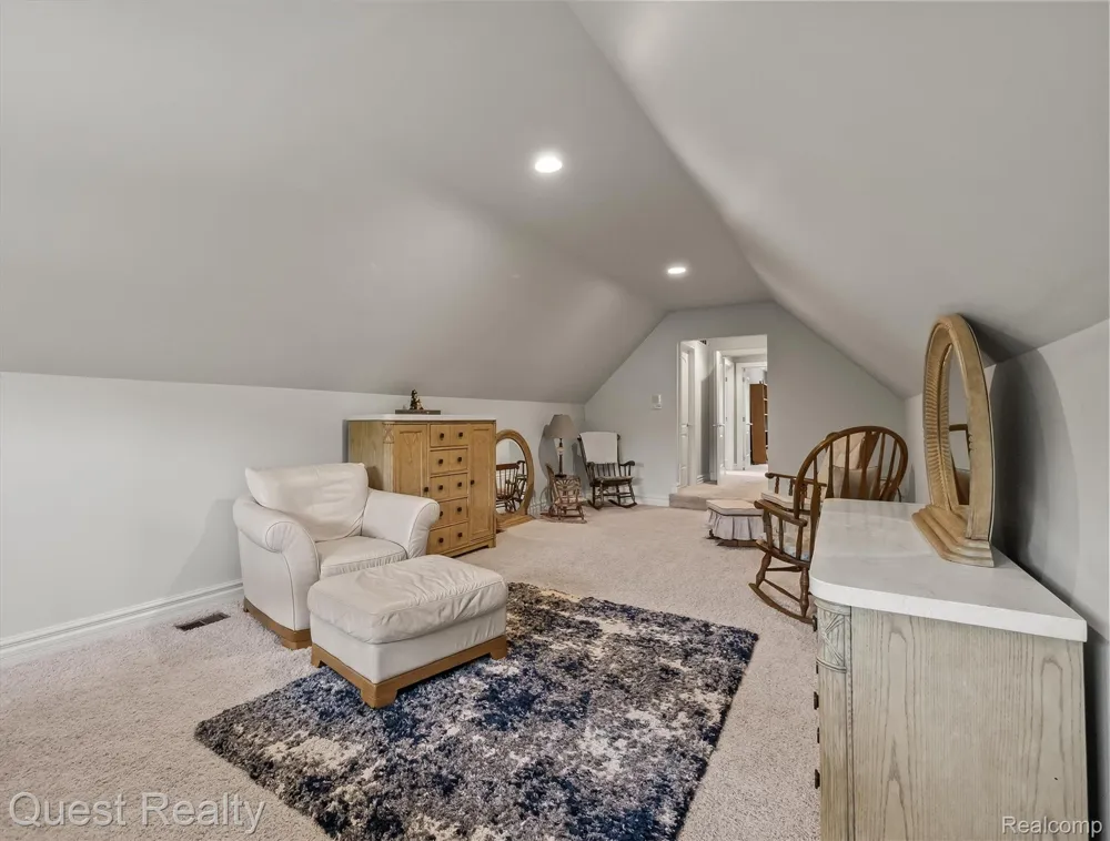 56439 Nickelby S Shelby Charter Township, MI 48316