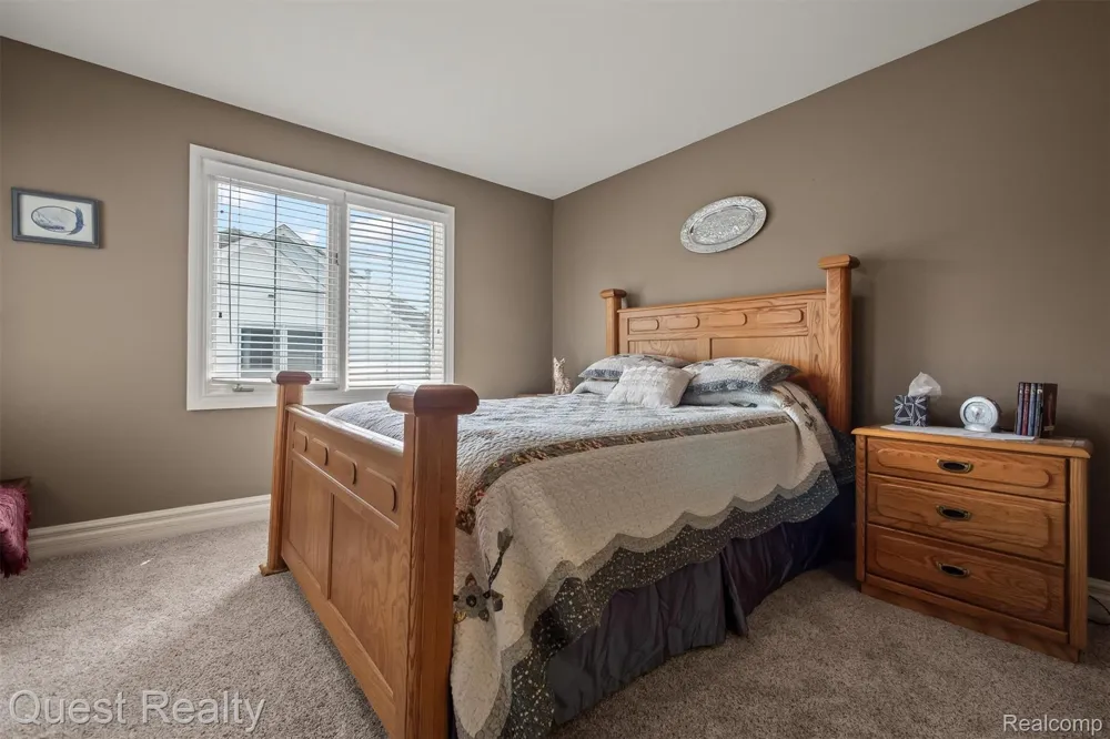 56439 Nickelby S Shelby Charter Township, MI 48316