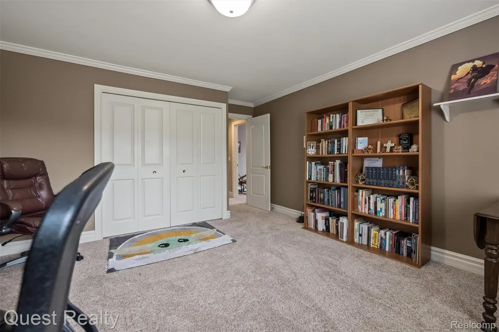 56439 Nickelby S Shelby Charter Township, MI 48316