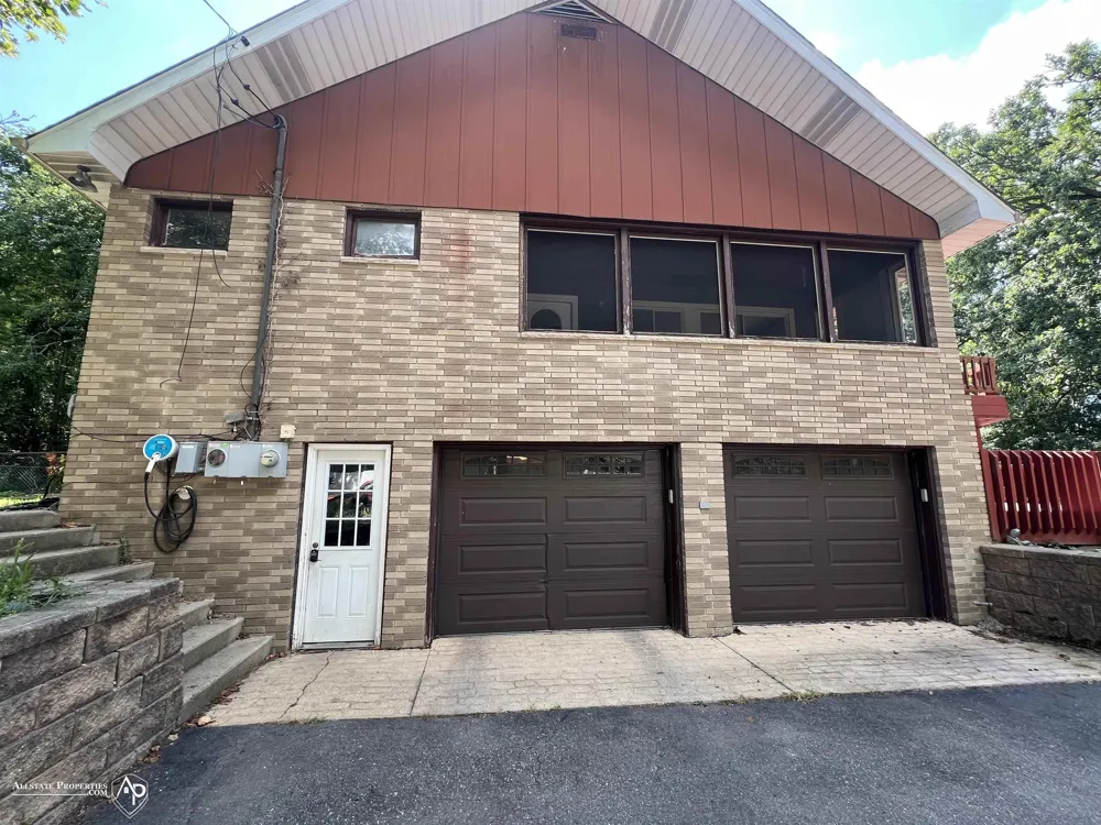 210 Elmwood Drive Davison City, MI 48423