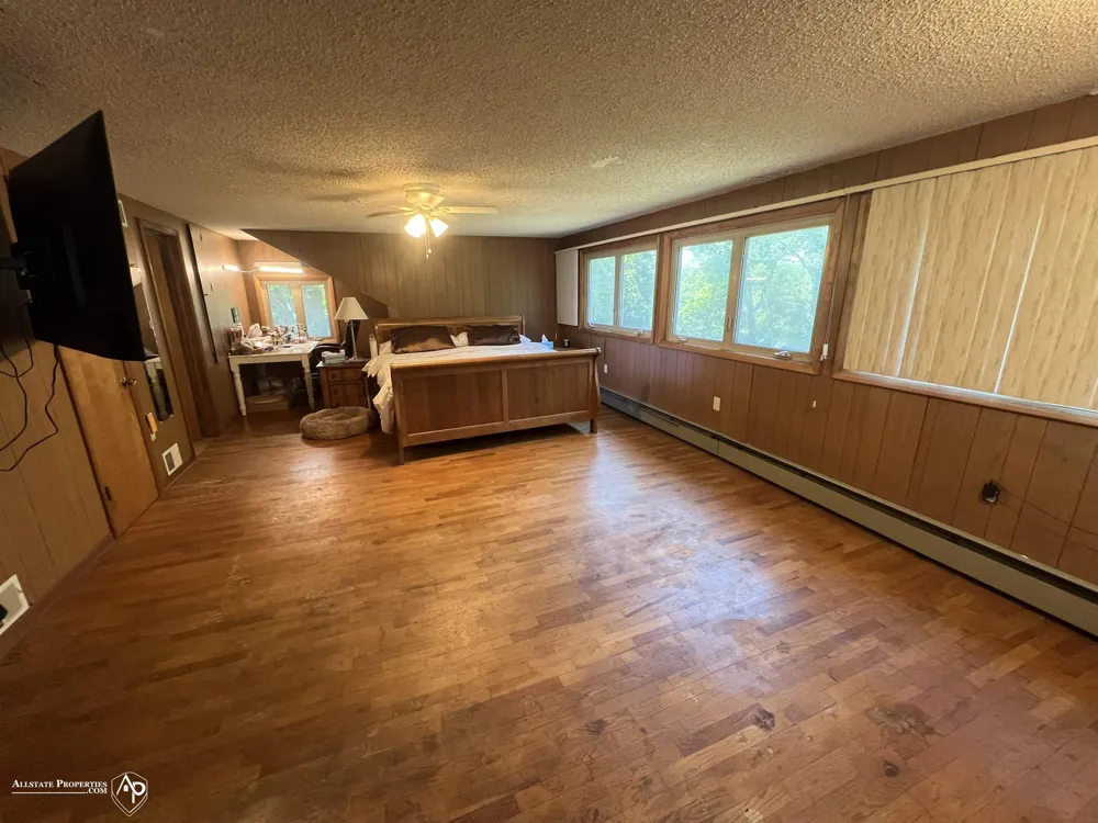 210 Elmwood Drive Davison City, MI 48423