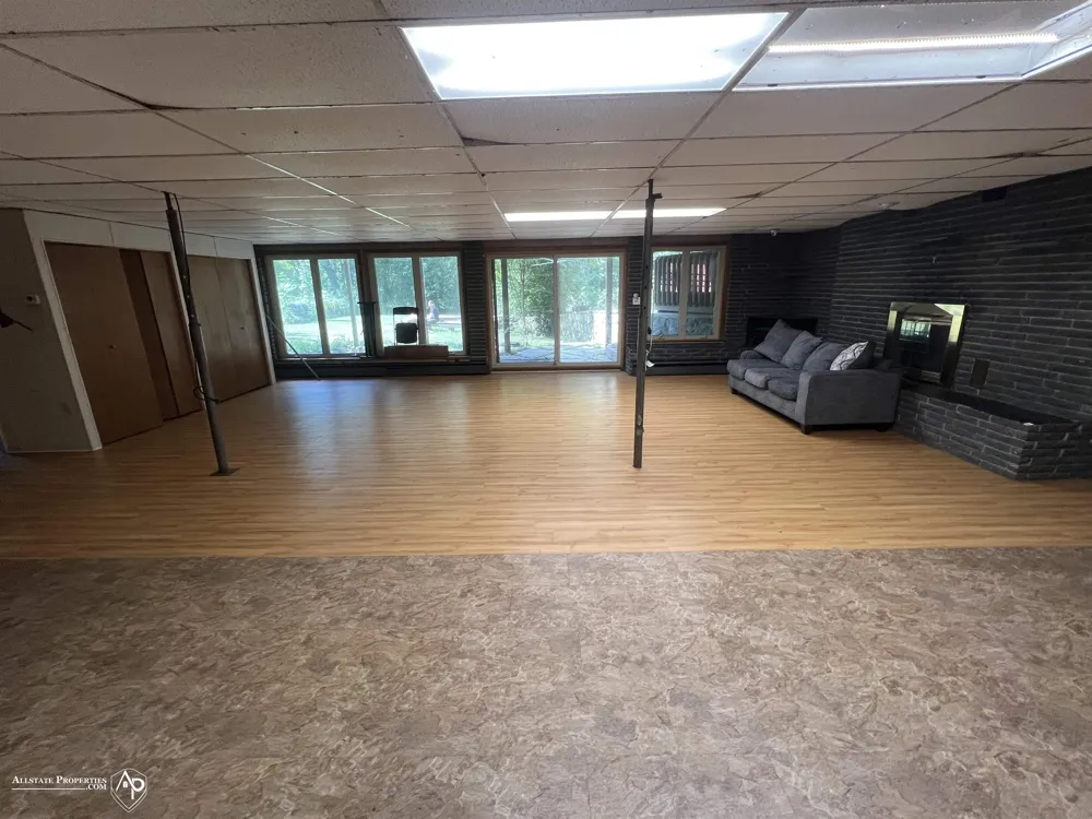 210 Elmwood Drive Davison City, MI 48423