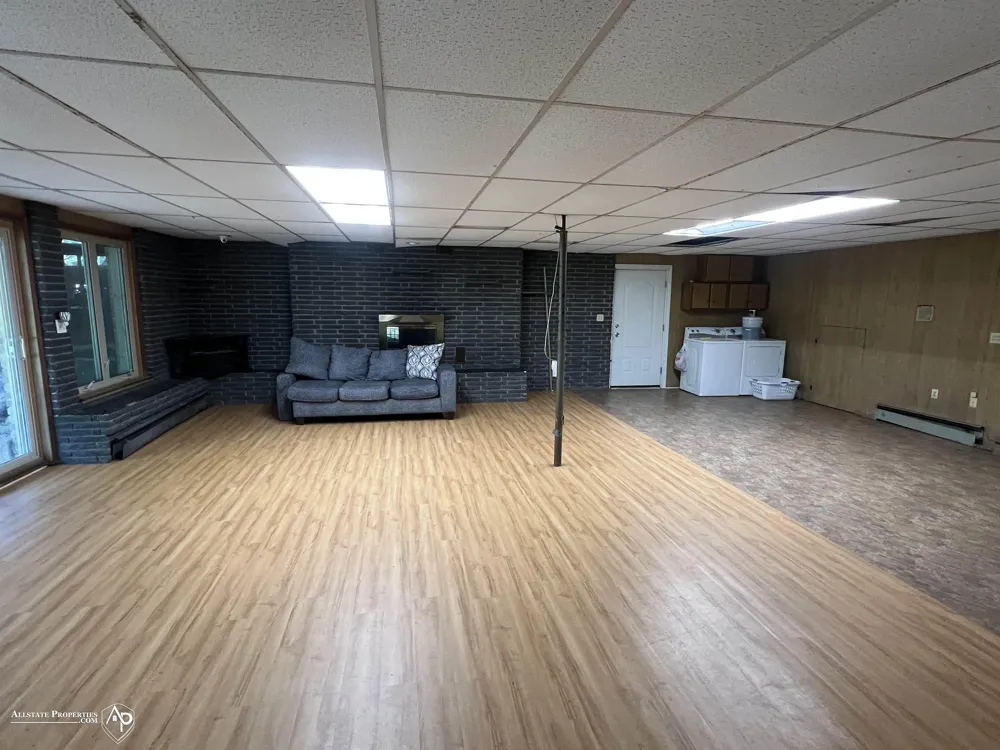210 Elmwood Drive Davison City, MI 48423