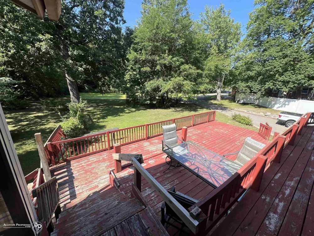 210 Elmwood Drive Davison City, MI 48423