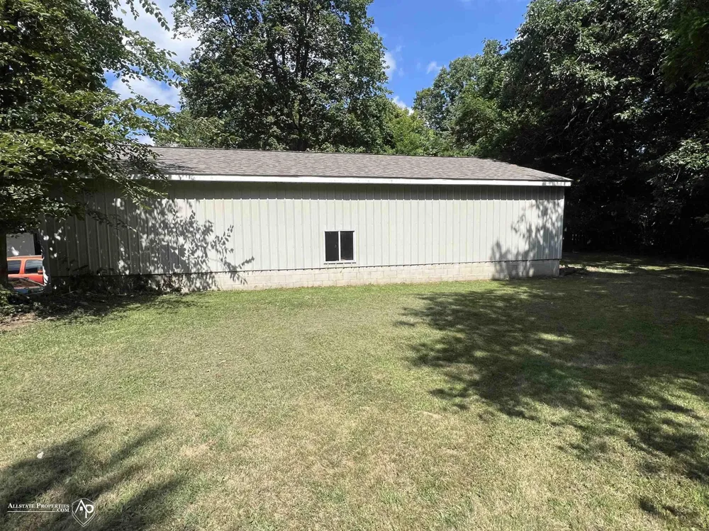 210 Elmwood Drive Davison City, MI 48423