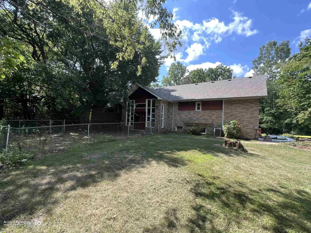 210 Elmwood Drive Davison City, MI 48423