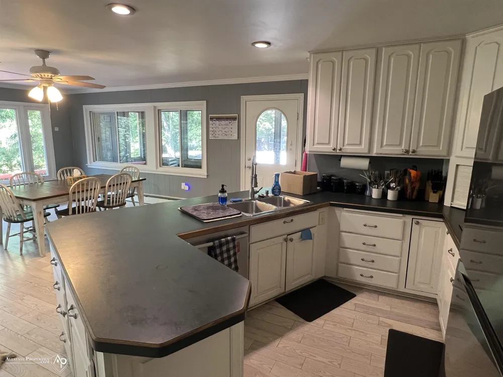 210 Elmwood Drive Davison City, MI 48423