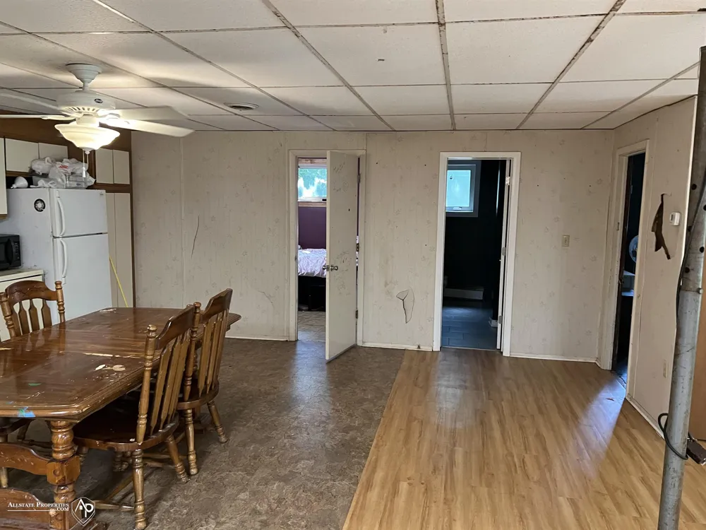 210 Elmwood Drive Davison City, MI 48423