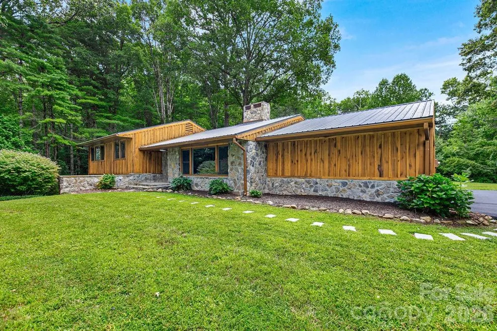 100 Ashton Lane Brevard, NC 28712