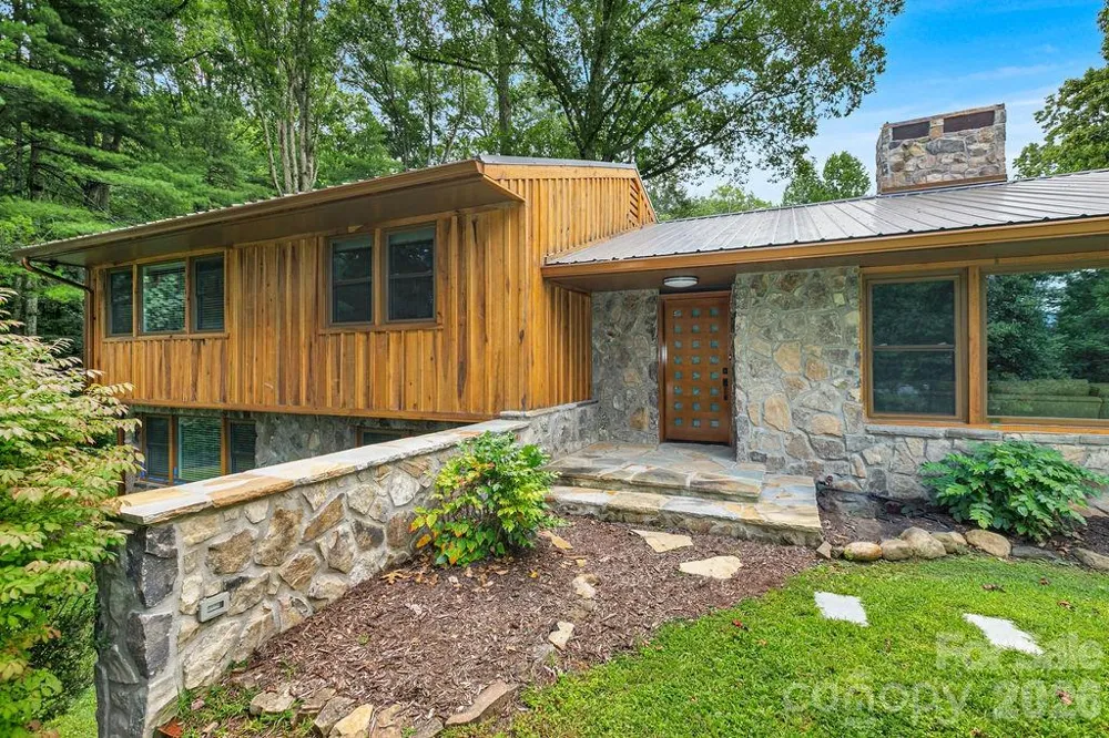 100 Ashton Lane Brevard, NC 28712