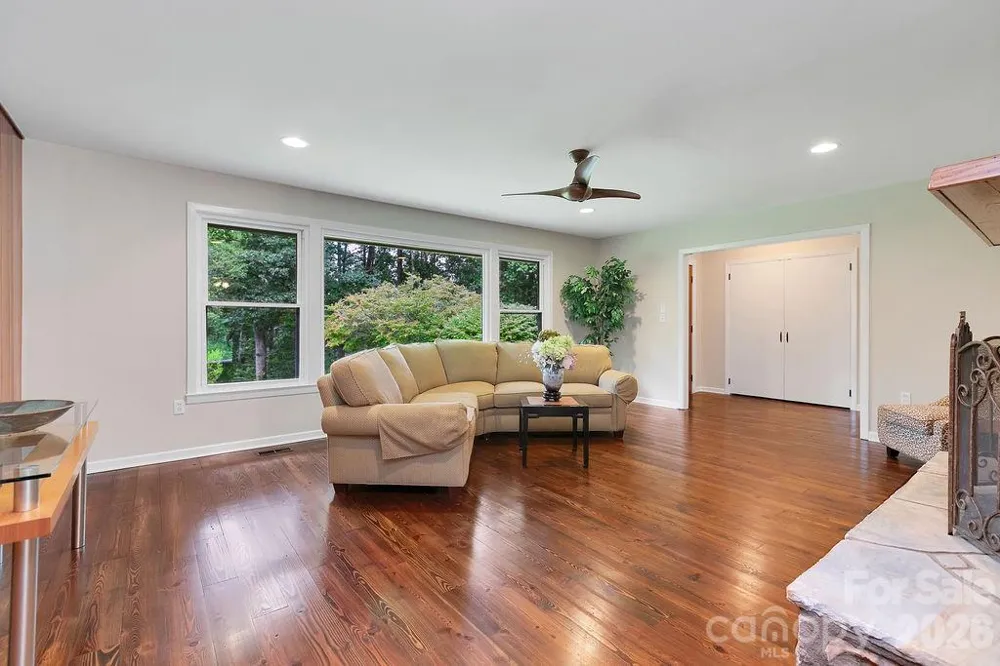 100 Ashton Lane Brevard, NC 28712