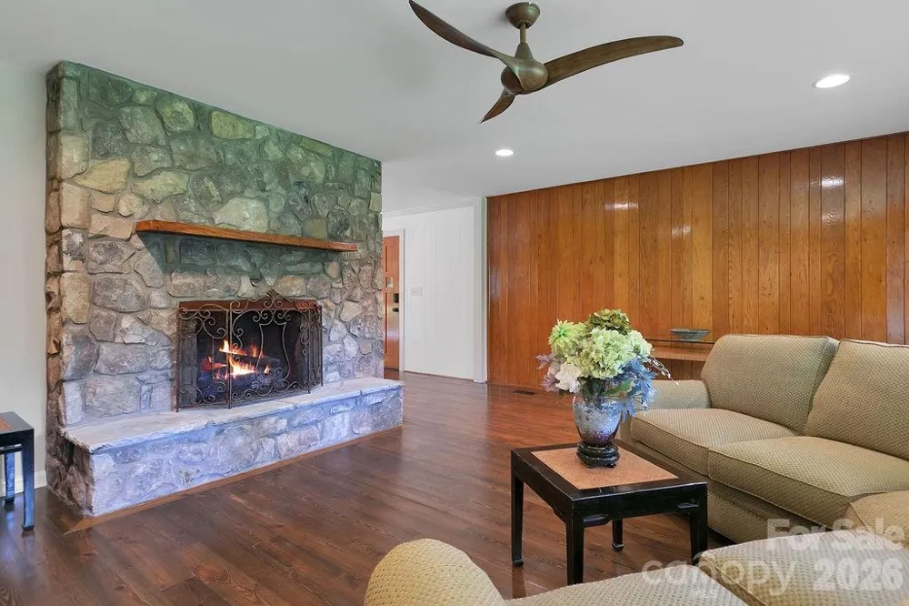 100 Ashton Lane Brevard, NC 28712