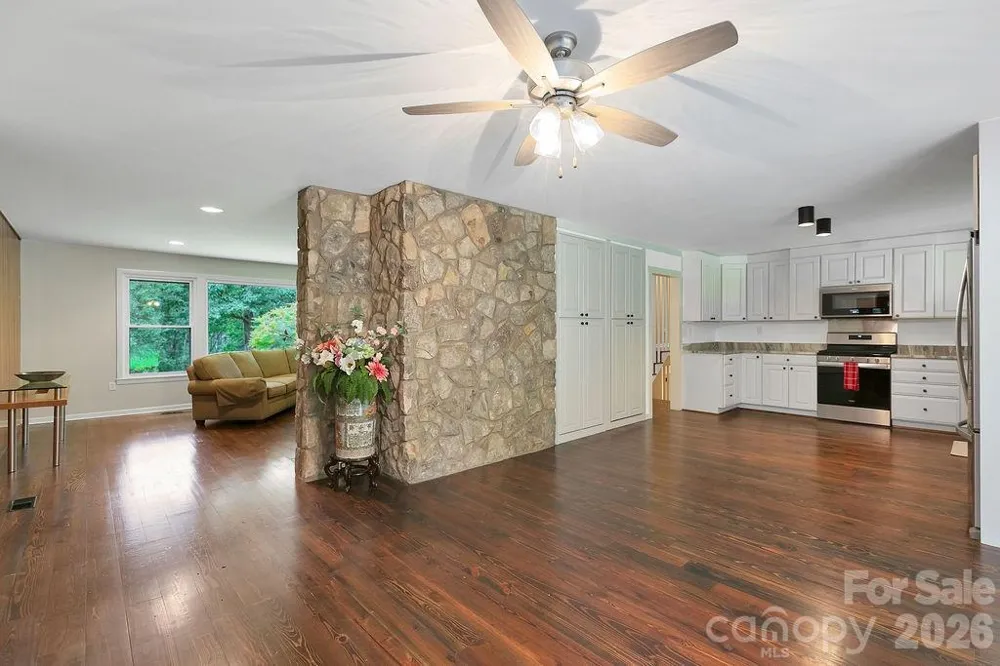 100 Ashton Lane Brevard, NC 28712