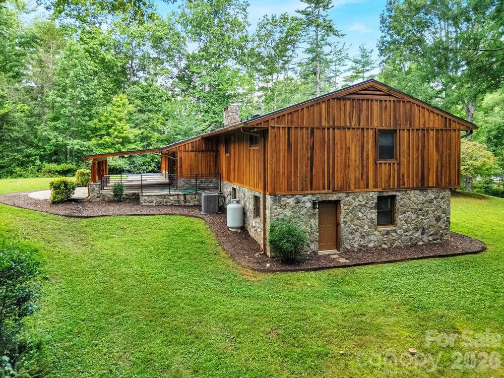 100 Ashton Lane Brevard, NC 28712