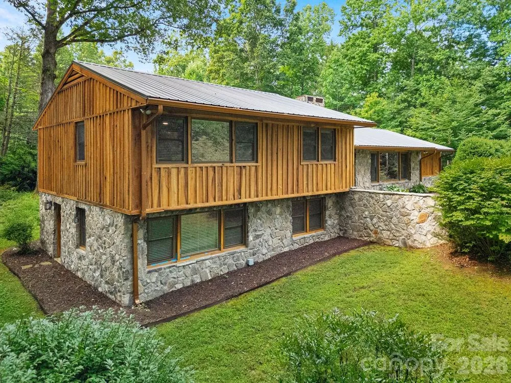 100 Ashton Lane Brevard, NC 28712
