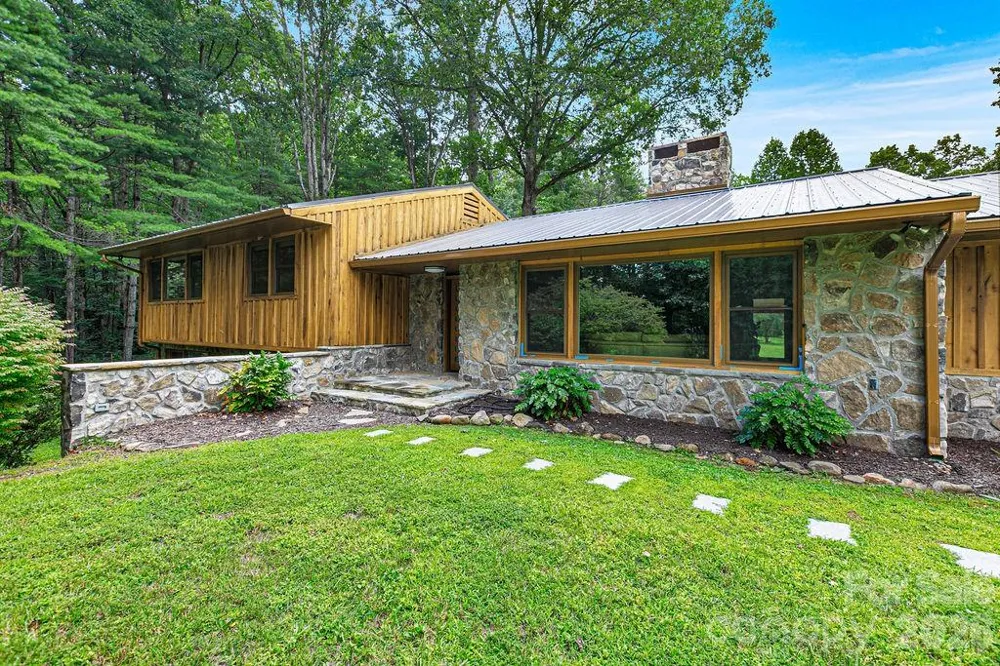 100 Ashton Lane Brevard, NC 28712