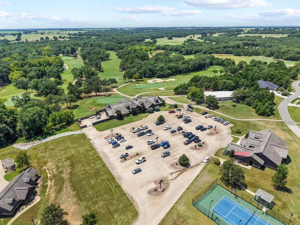 208 Castlewood Street Gordonville, TX 76245