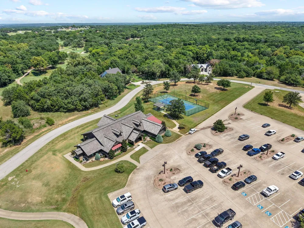 208 Castlewood Street Gordonville, TX 76245